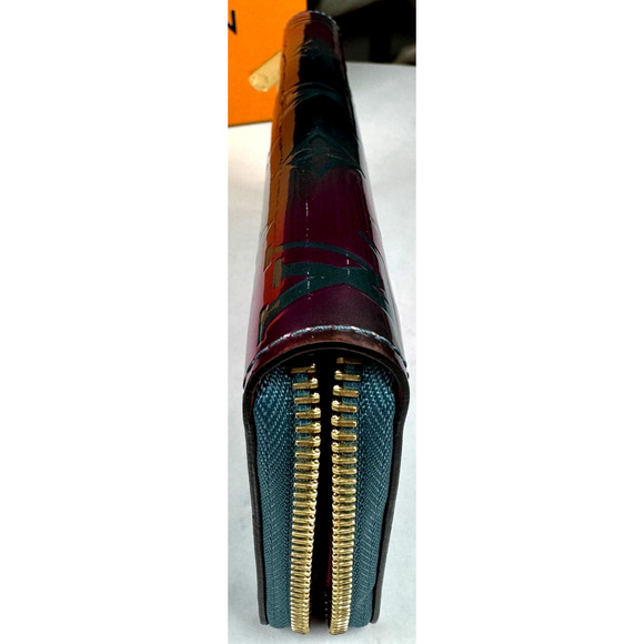 Collector piece 2020 LV limited Valentines Monogram Wallet full inclusion - Picture 9 of 12